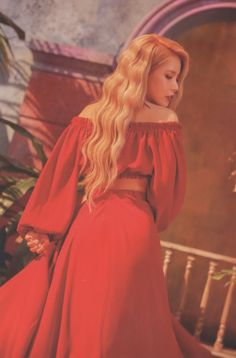 MAMAMOO 7th Mini Album 'Red Moon' [SCANS] documents 3