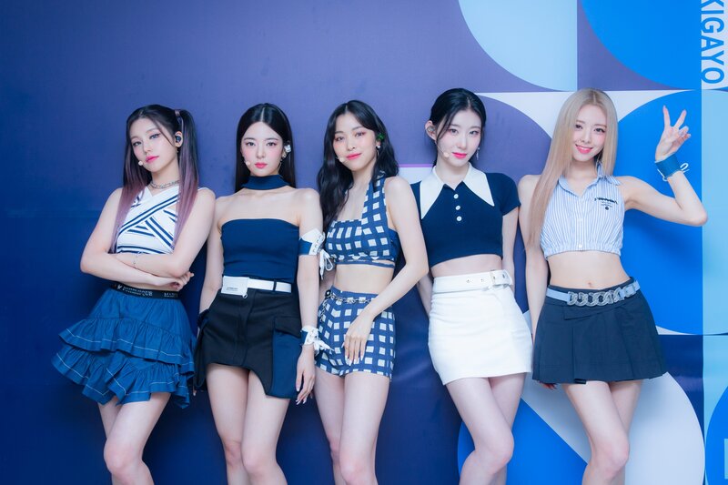 220717 SBS Twitter Update - ITZY at Inkigayo Photowall documents 1