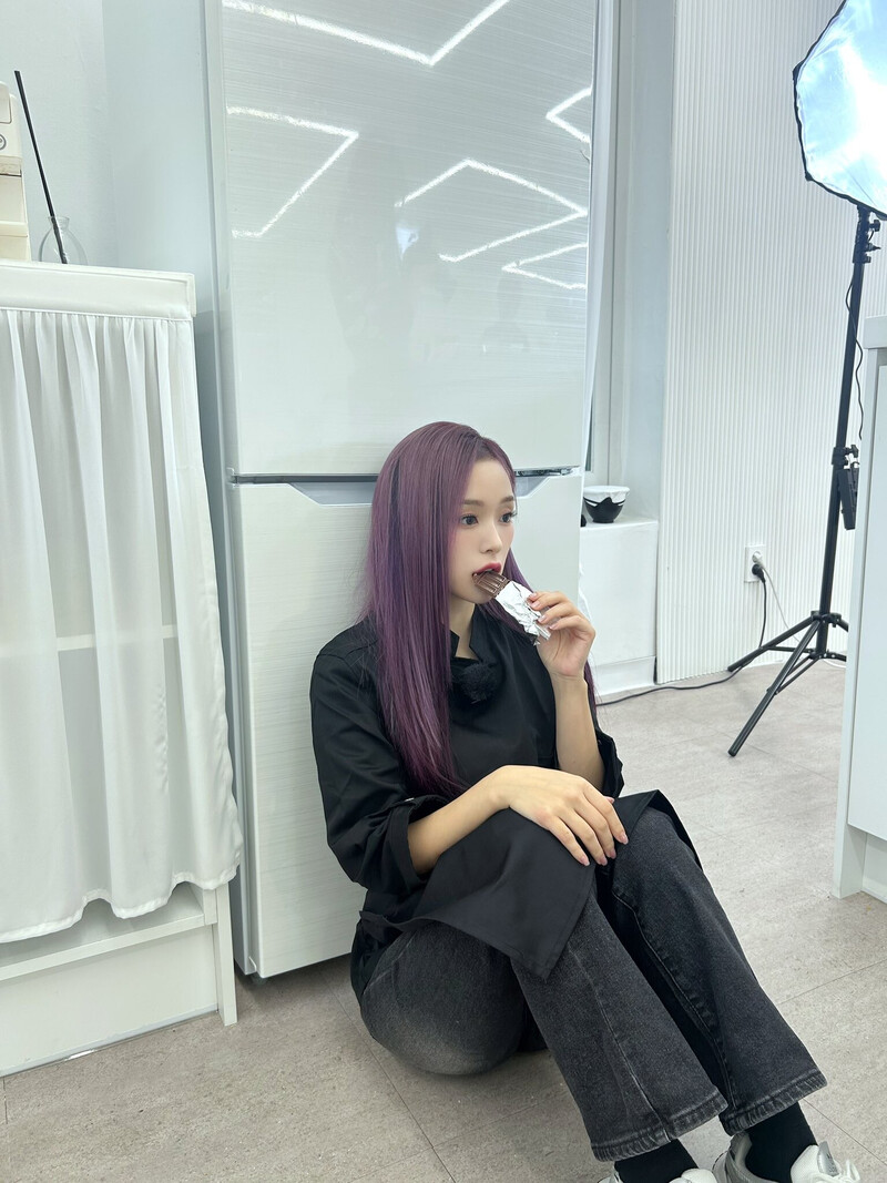 241030 - Dreamcatcher Twitter Update with GAHYUN documents 2