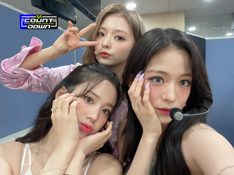 220707 fromis_9 SNS Update at M Countdown documents 3