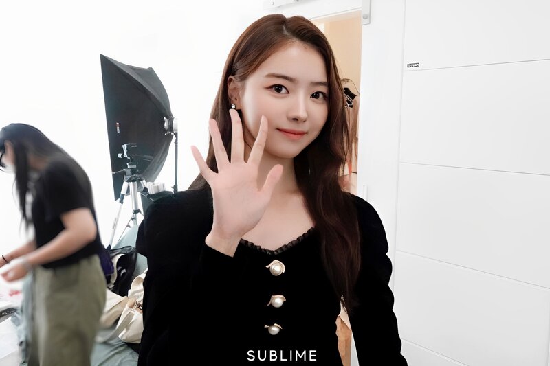 220929 SUBLIME Naver Post - Nayoung - 'Beauty' Poster Shoot documents 29