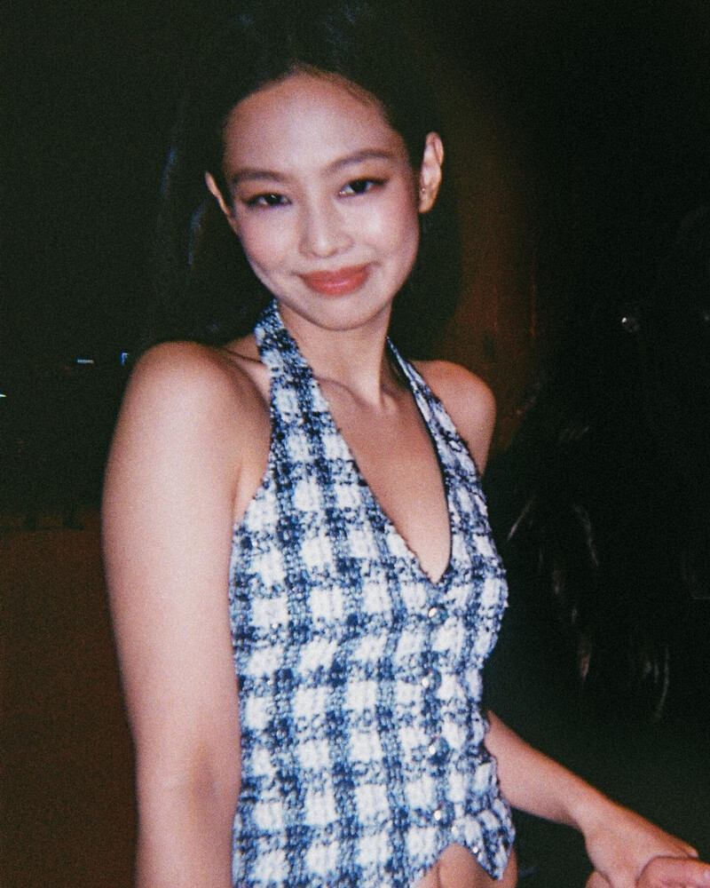 230626 - lenasdisposable Instagram Update with JENNIE documents 1