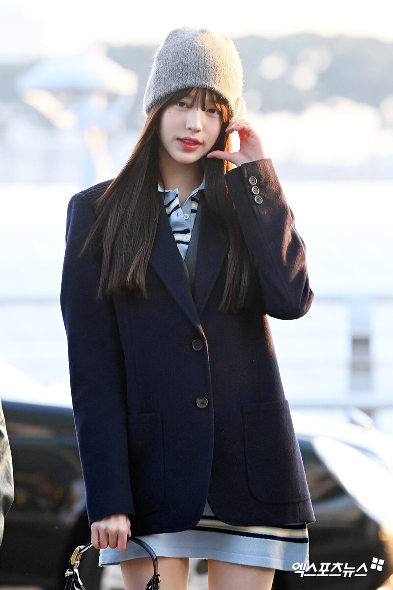 240130 IVE Wonyoung at Incheon International Airport | kpopping