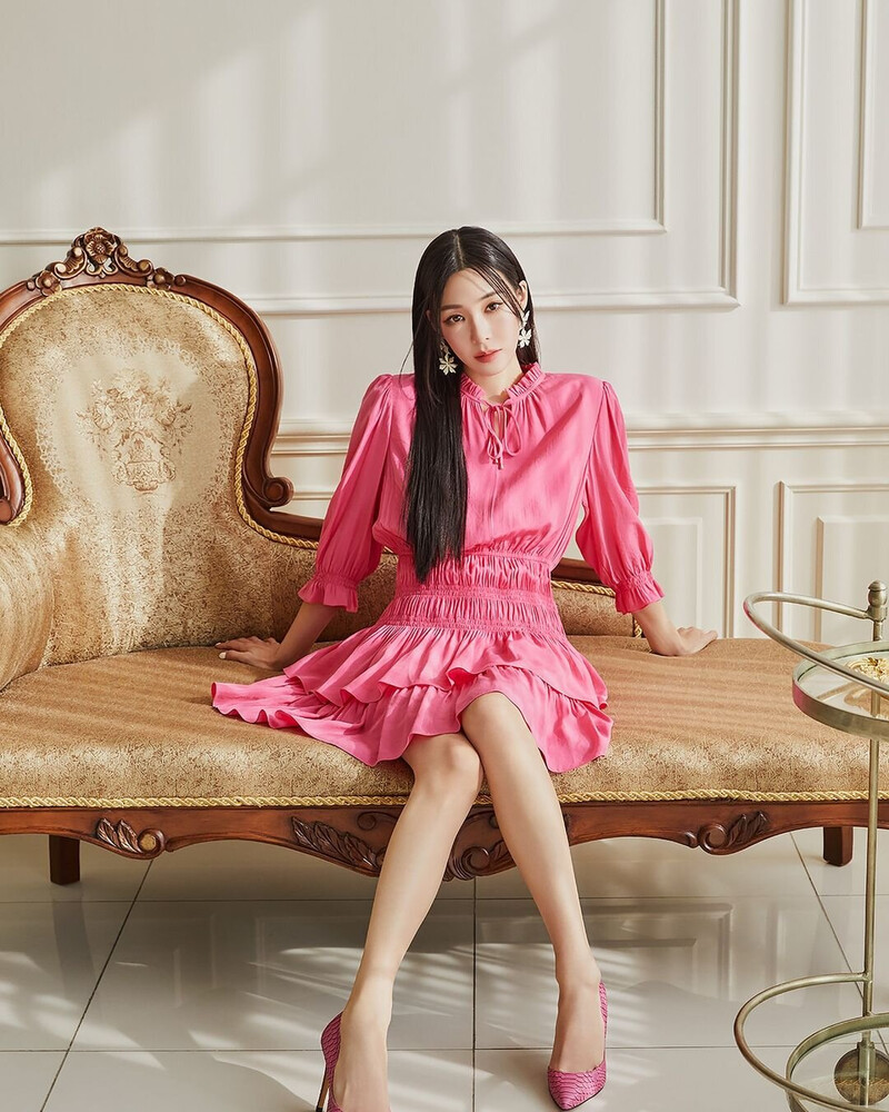 Tiffany Young for SATIN Korea Spring 2023 Collection documents 1