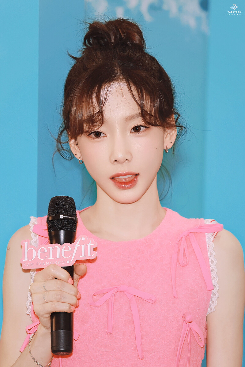 230330 Taeyeon - Benefit Pop-up Store Event documents 3