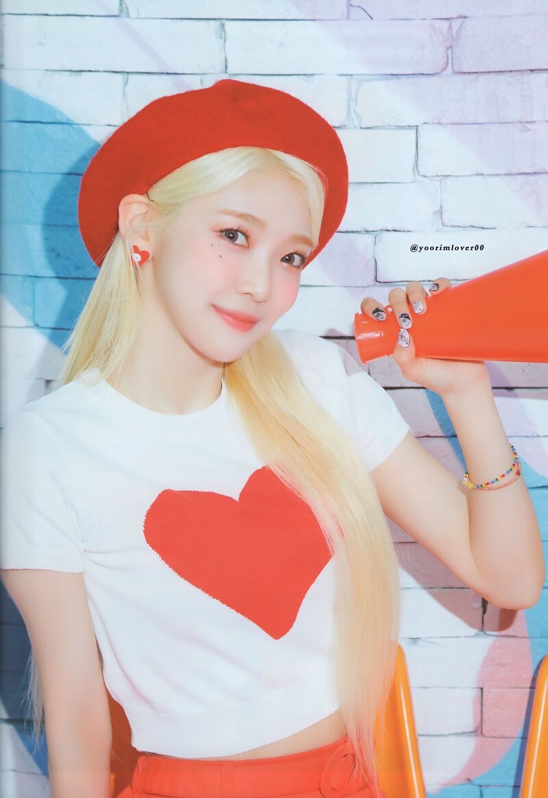 EVERGLOW 'FOREVER' 1st Fanclub Kit Scans documents 9