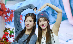 231029 WOOAH - NANA & WOOYEON at fansign event