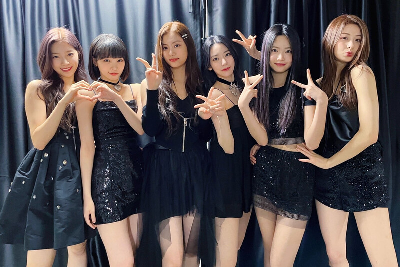 220502 LE SSERAFIM Twitter Update - 'Fearless Debut Showcase' documents 1