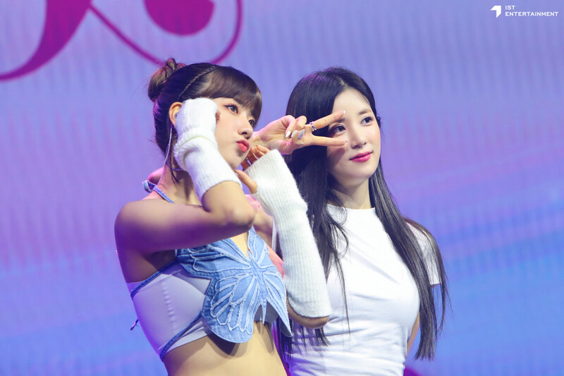 221026 IST Naver Post - Apink Chorong & Bomi 'Framily' Fanmeet Behind documents 14