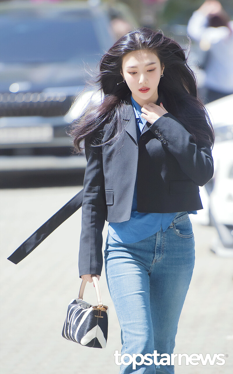 230412 Red Velvet Joy - Animal Farm Commute documents 14