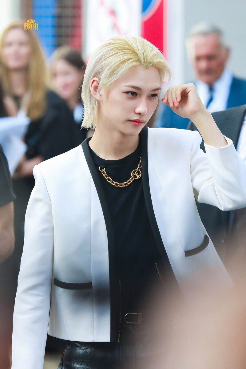 231002 Stray Kids Felix at the Louis Vuitton Spring-Summer 2024 Show PFW23 documents 16