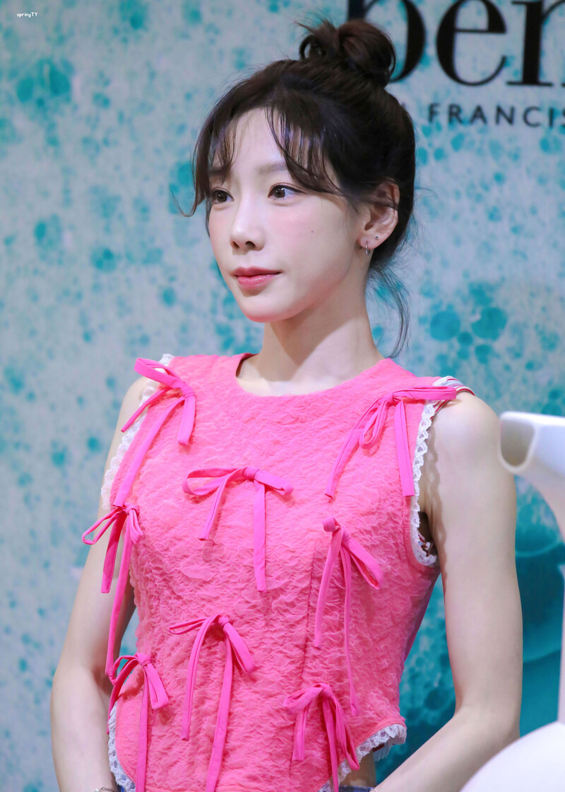 230330 Taeyeon - Benefit Pop-up Store Event documents 9