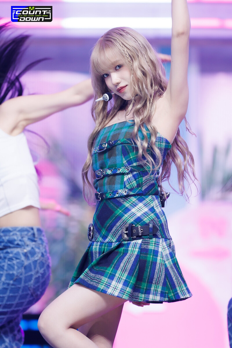 230810 JO YURI - 'TAXI' at M COUNTDOWN documents 12