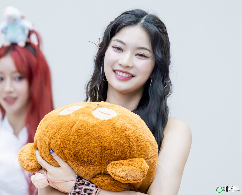 240720 STAYC Isa - Fansign documents 20