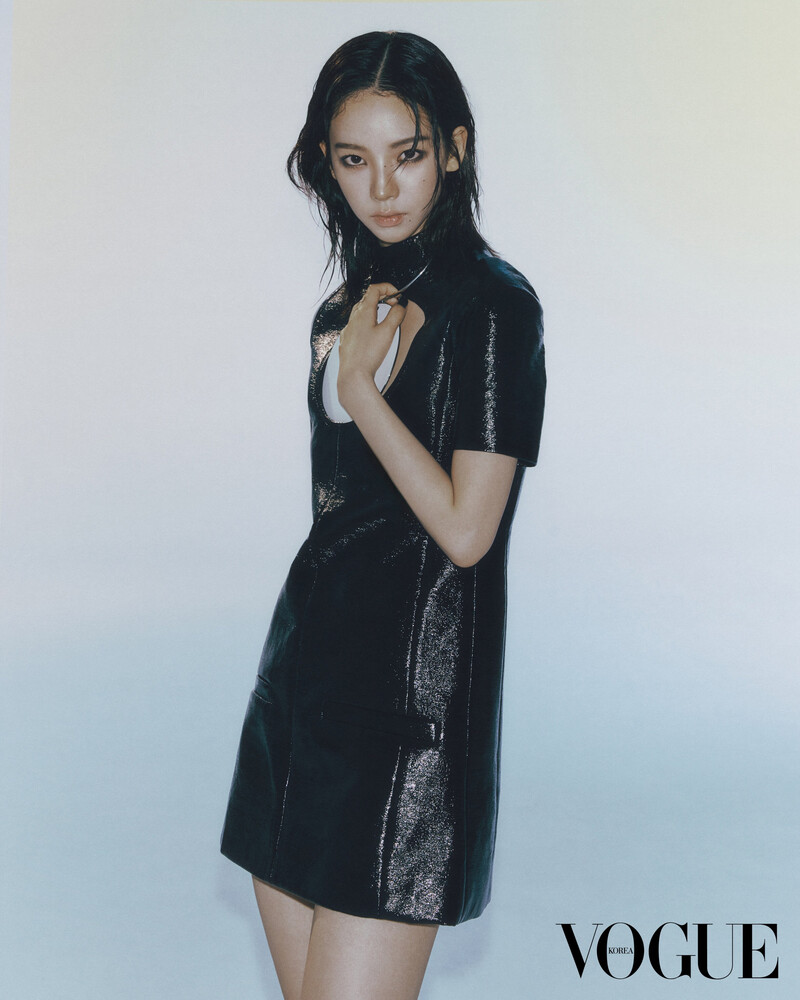 KARINA x COURREGES 'MY UNIVERSE' for VOGUE KOREA documents 2