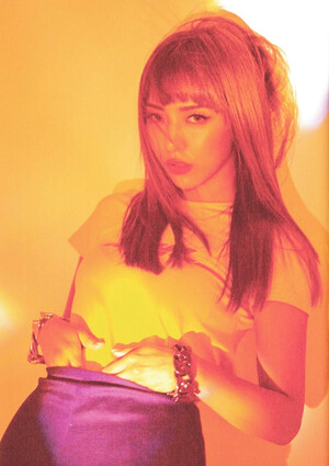 [SCANS] Luna - The 1st Mini Album [Free Somebody]