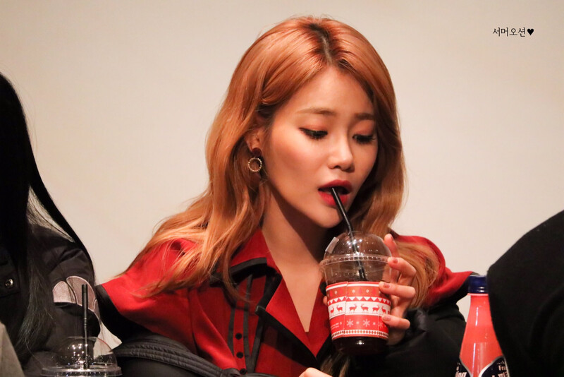 170112 AOA Yuna at Angel's Knock Fansign documents 1