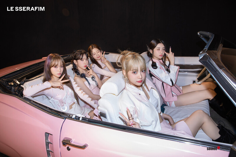 LE SSERAFIM Digital Single 'Perfect Night' CONCEPT PHOTO Behind documents 1