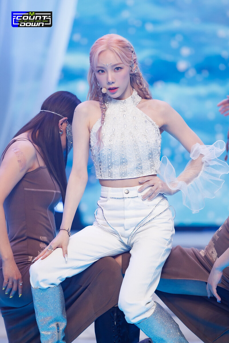 220217 Taeyeon - 'INVU' at M Countdown documents 13