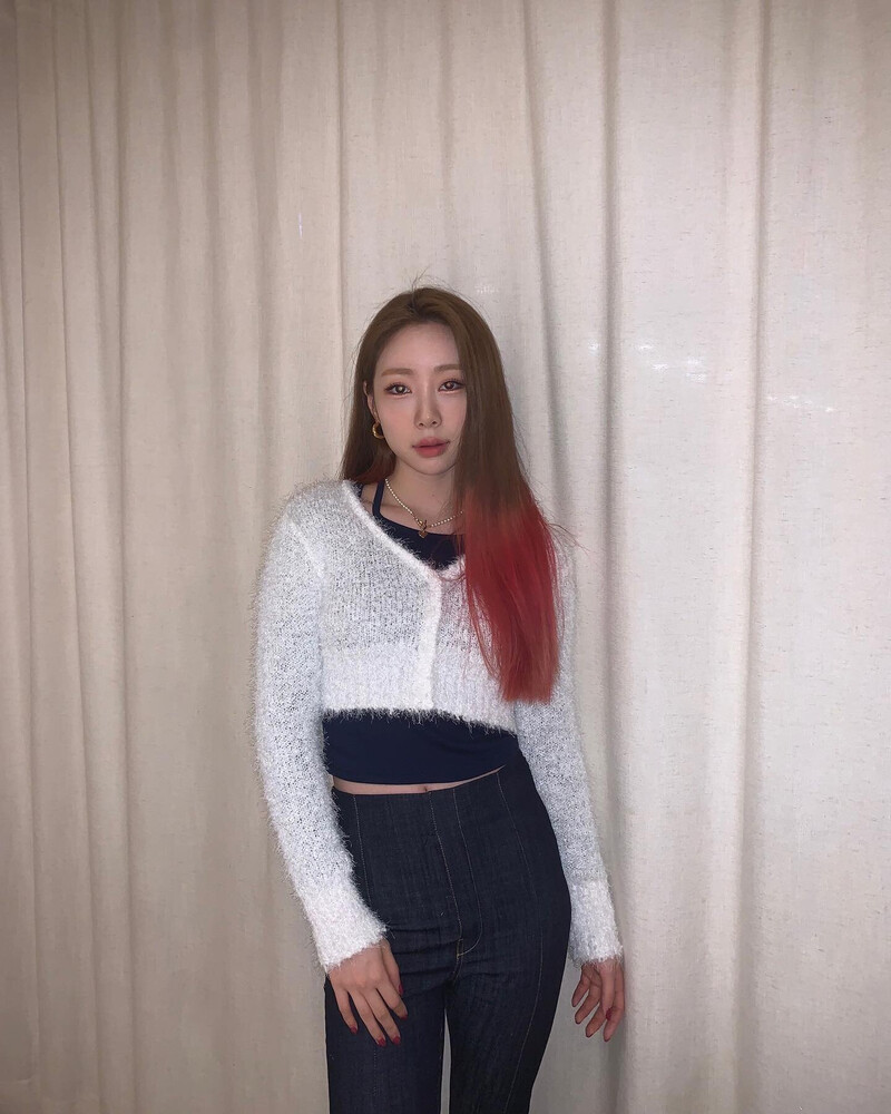 220320 WJSN Yeonjung Instagram Update documents 3