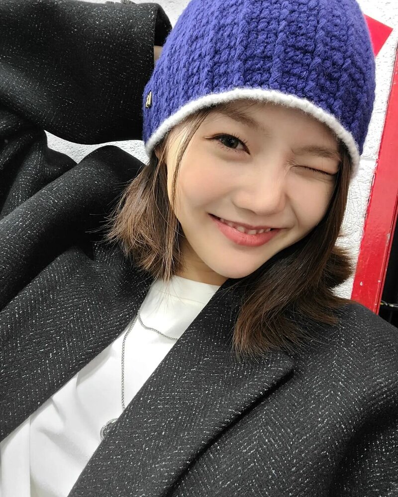 221014 OH MY GIRL Hyojung Instagram Update documents 3