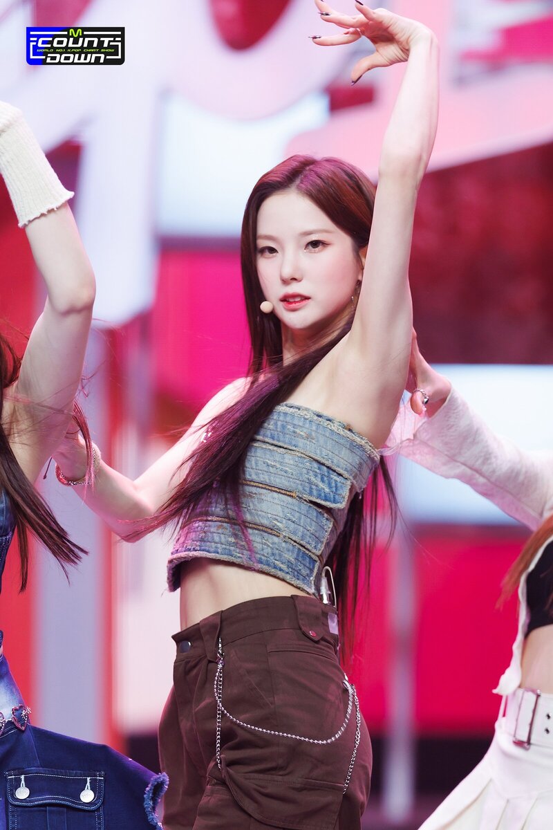 230413 Kep1er Yujin - 'Giddy' & 'Back to the City' at M COUNTDOWN documents 7