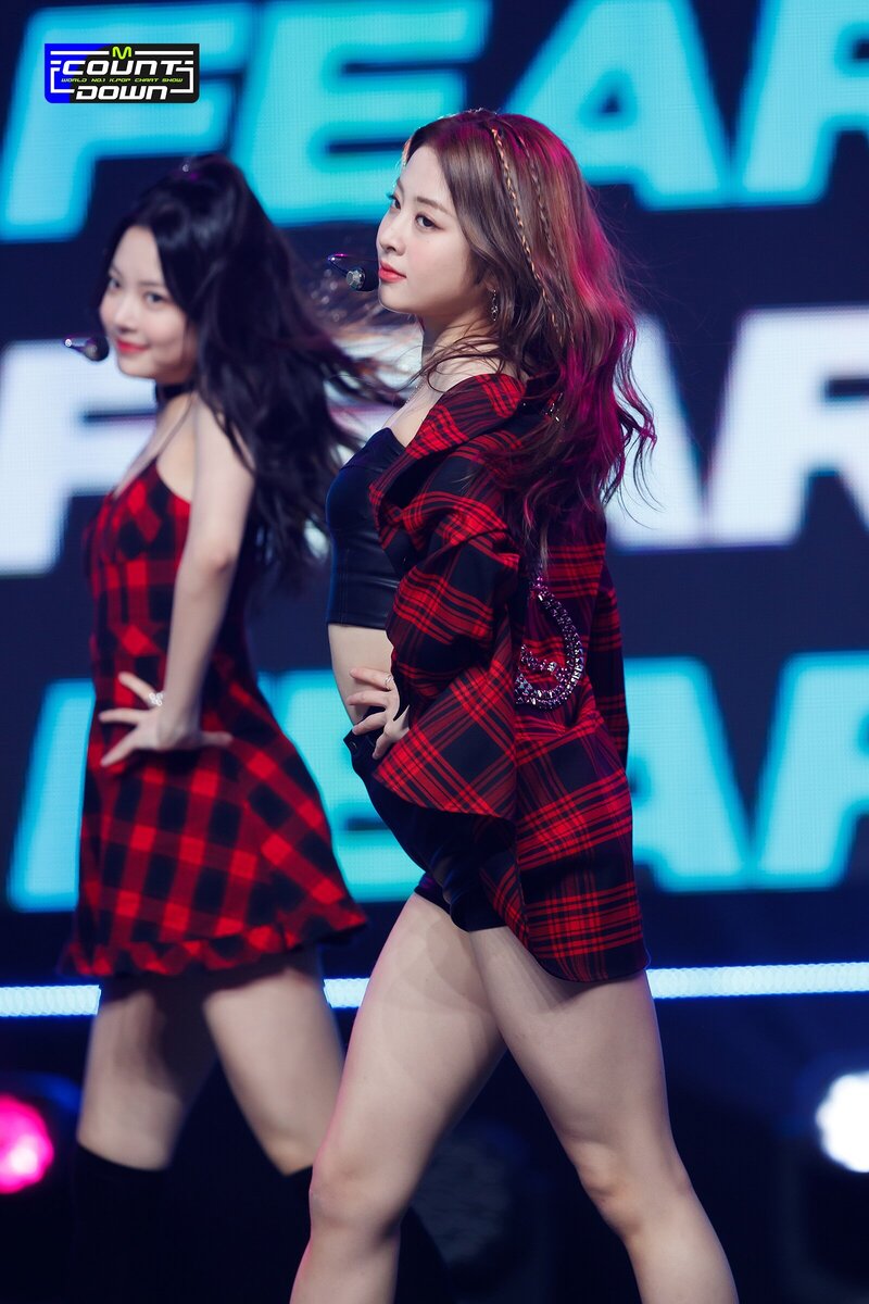 220526 LE SSERAFIM - 'FEARLESS' at M Countdown documents 16