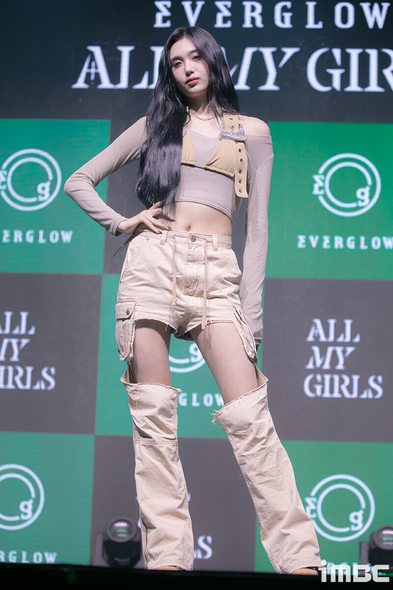 230818 EVERGLOW Aisha - 'ALL MY GIRLS' Showcase documents 3