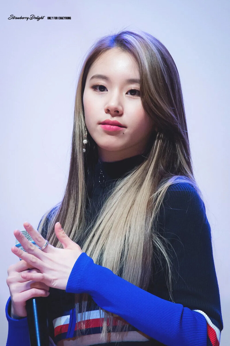 Chaeyoung200.jpg