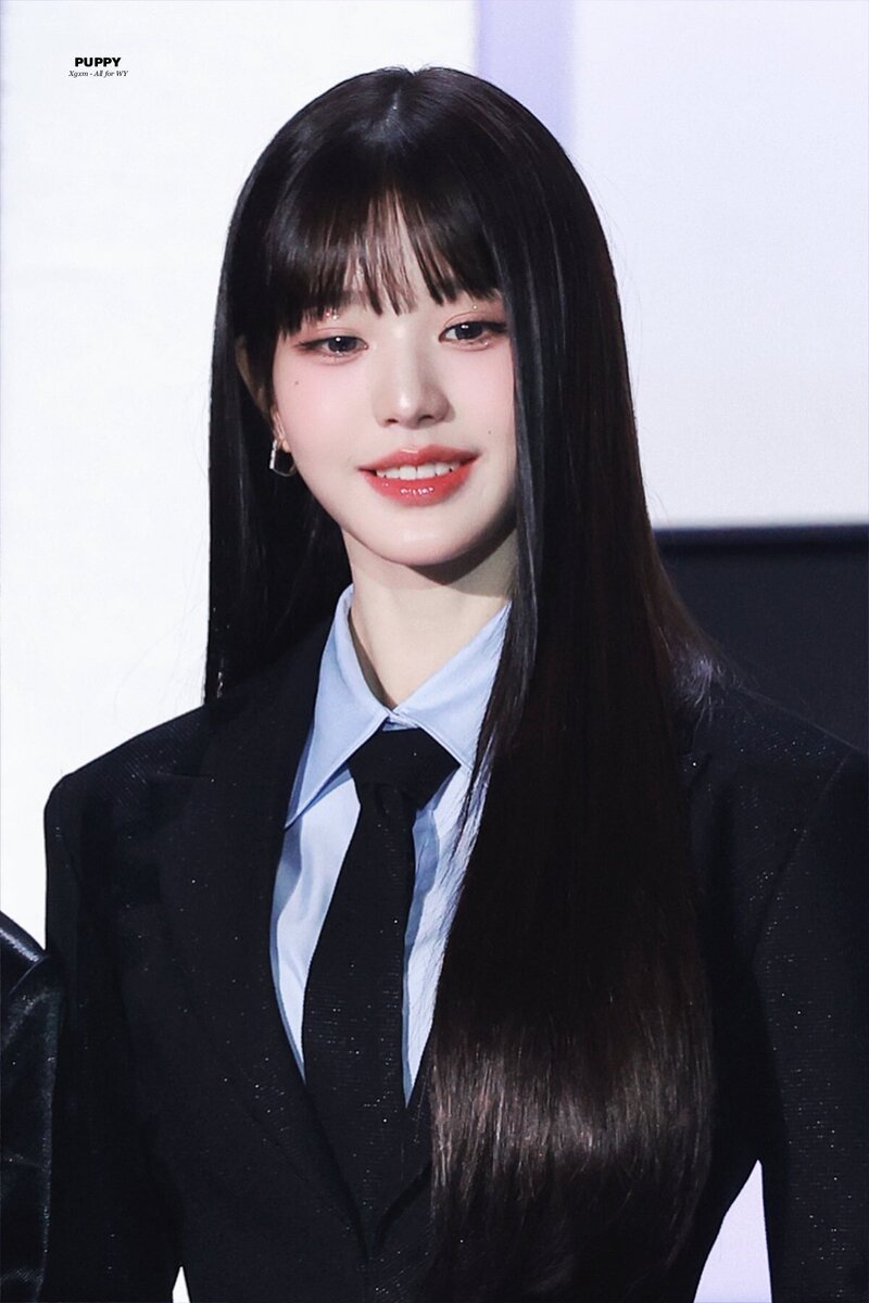 231010 Wonyoung at the 2023 The Fact Music Awards red carpet documents 11