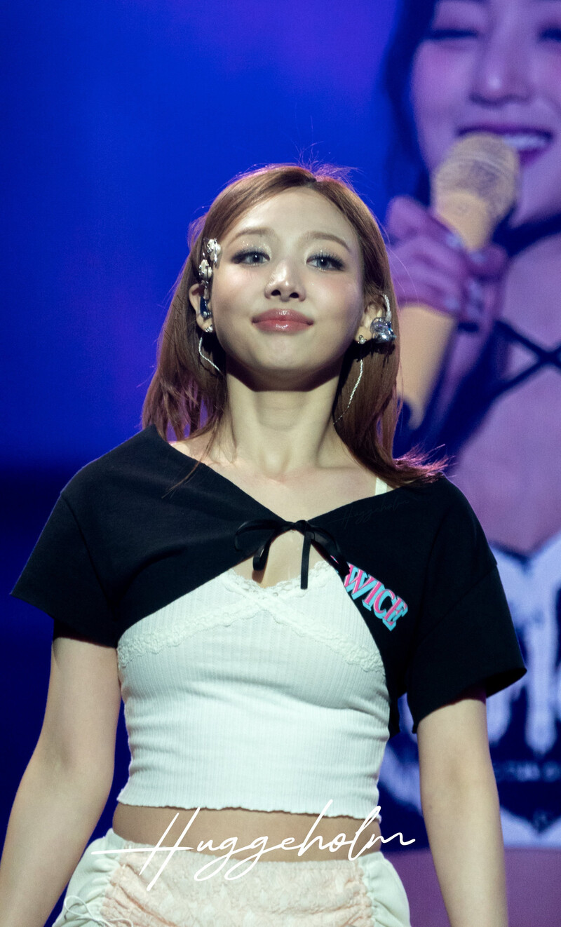 240316 TWICE Nayeon - ‘Ready To Be’ World Tour in Las Vegas documents 3