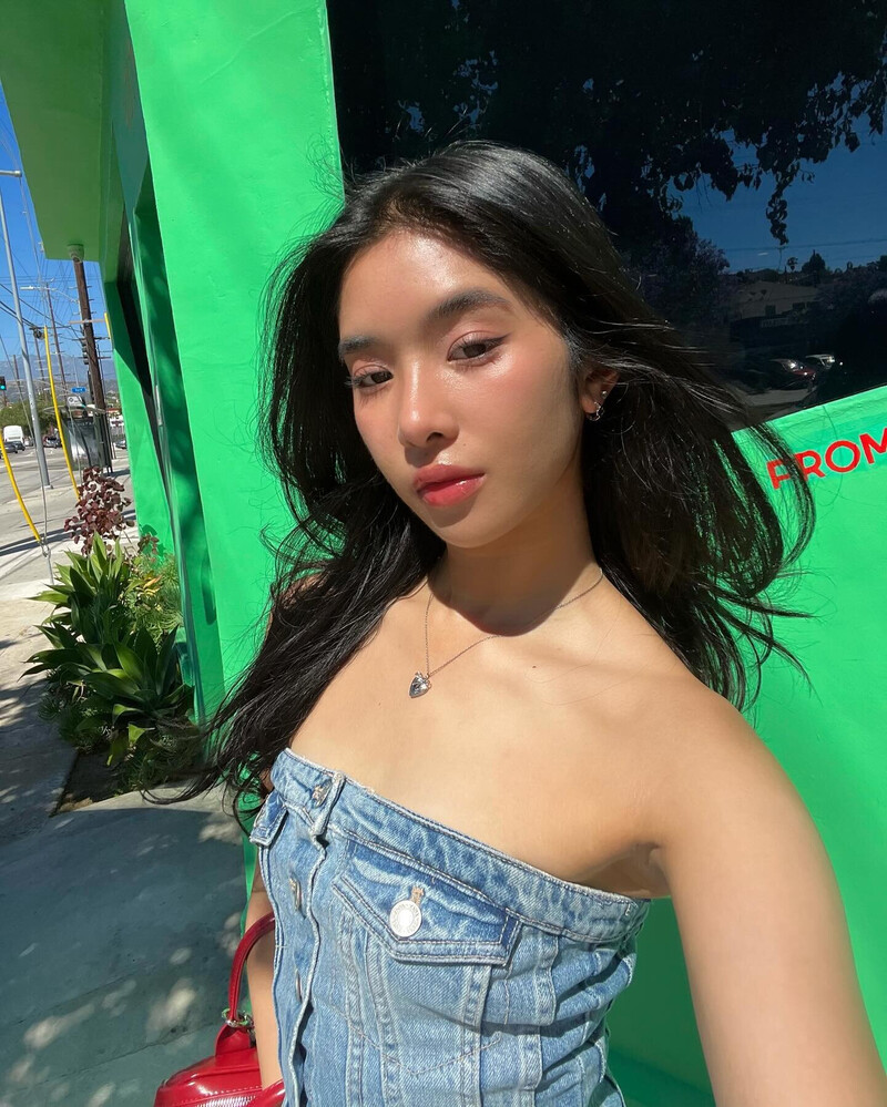 240705 KATSEYE Sophia Instagram Update documents 1