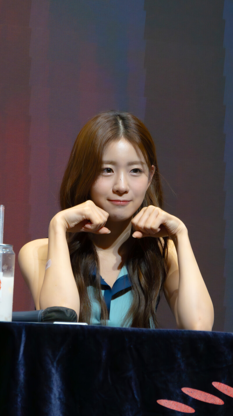 240831 WOOAH - WOOYEON at fansign event documents 7