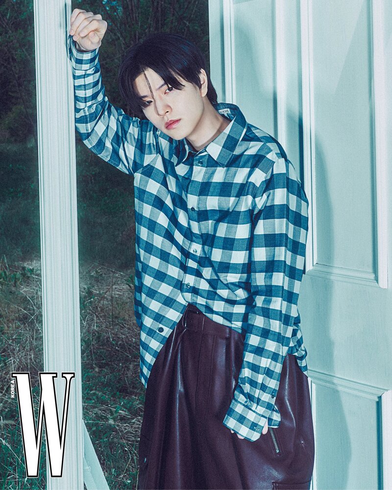 Stray Kids Seungmin x Loewe for W Korea Vol. 6 June 2024 Issue documents 3