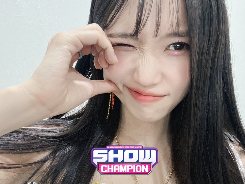 210526 fromis_9 SNS Update at Show Champion documents 9
