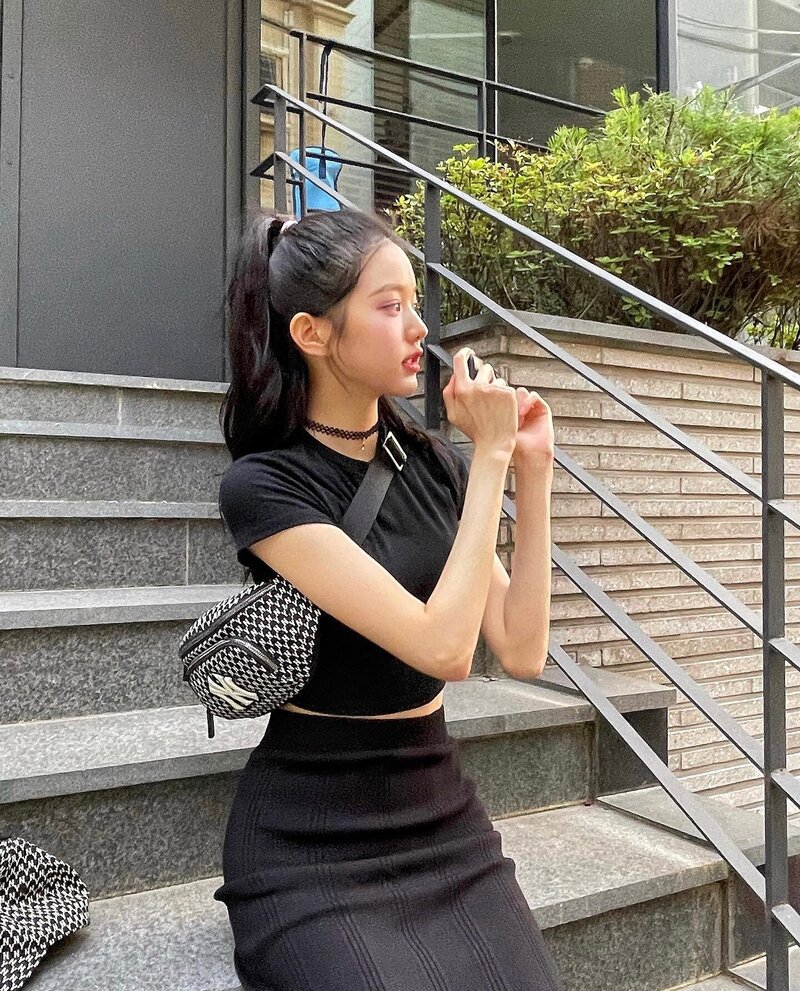 210605 Wonyoung Instagram Update documents 2