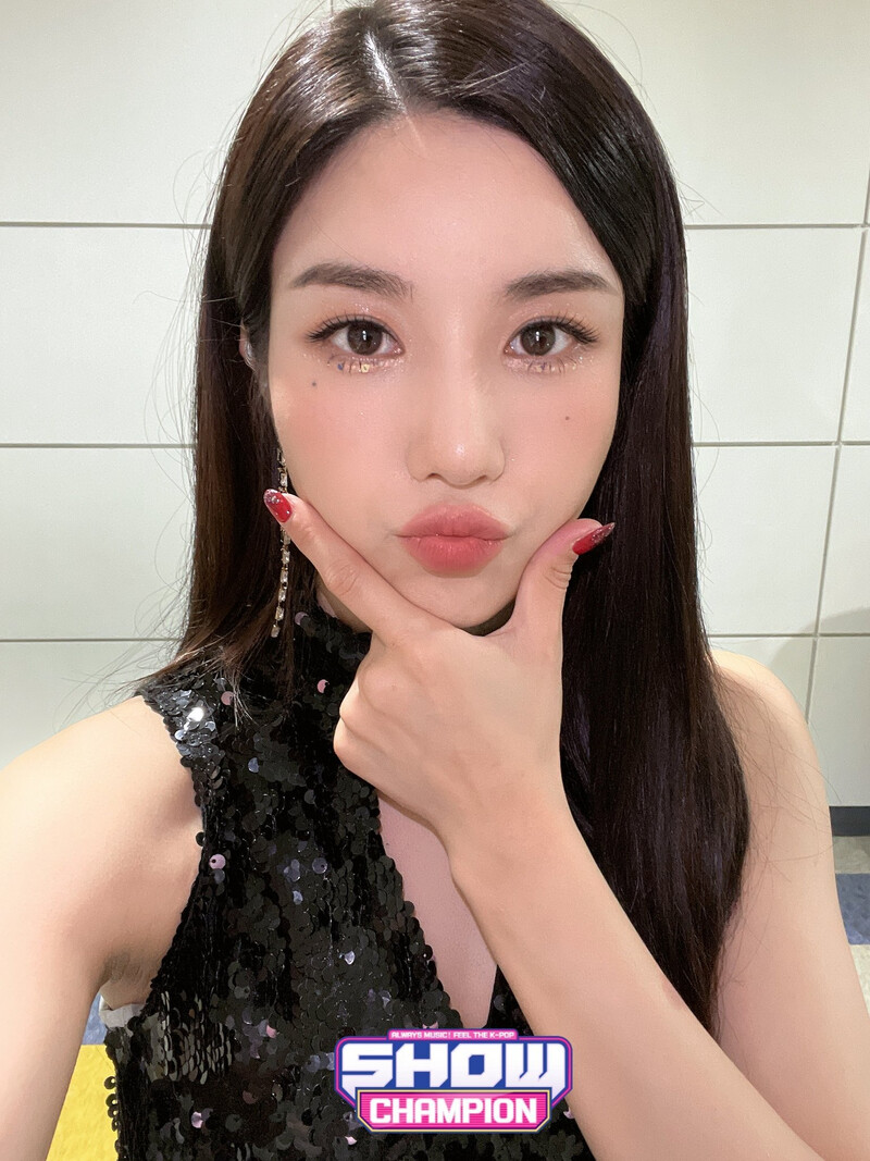 210901 Kwon Eunbi SNS Update at Show Champion documents 2