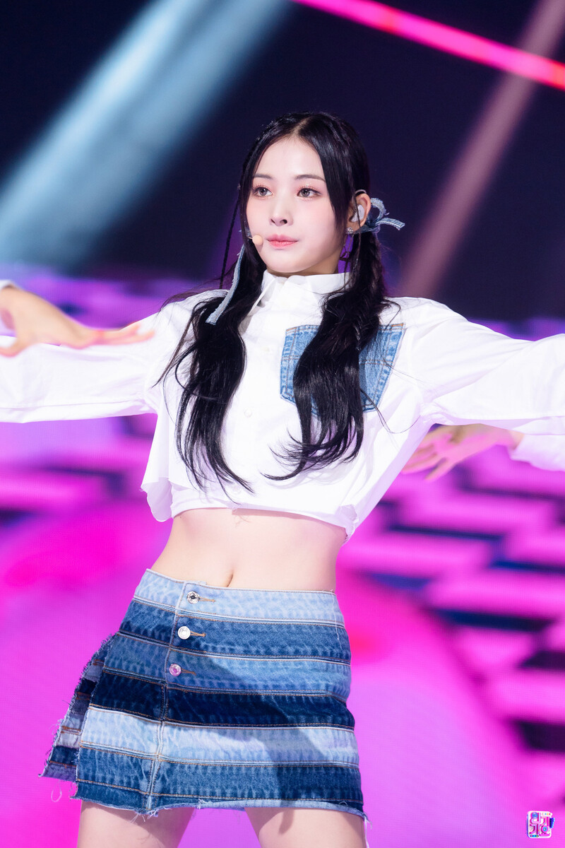 221023 NMIXX Jinni - 'DICE' at Inkigayo documents 3