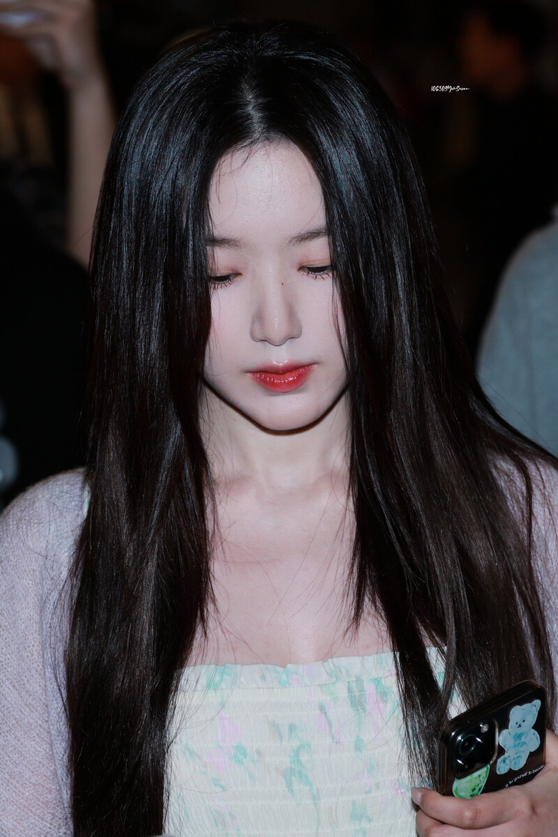 240418 (G)I-DLE Shuhua - ICN Airport documents 8