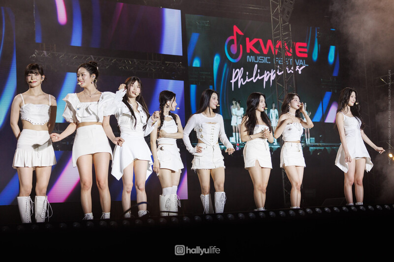 240511 fromis_9 - KWAVE Music Festival in Manila documents 7