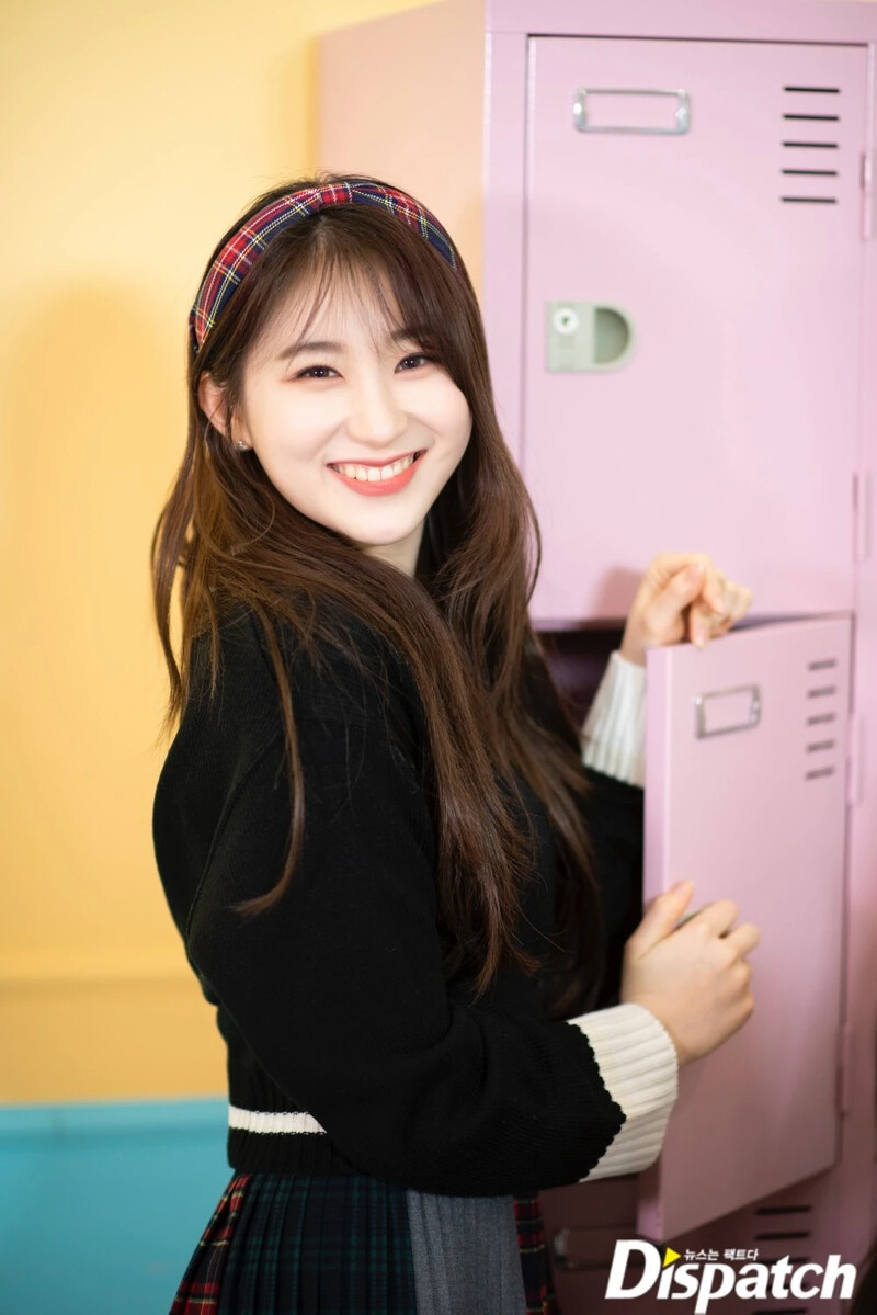 210308 IZ*ONE Studio Photoshoot with Dispatch documents 18