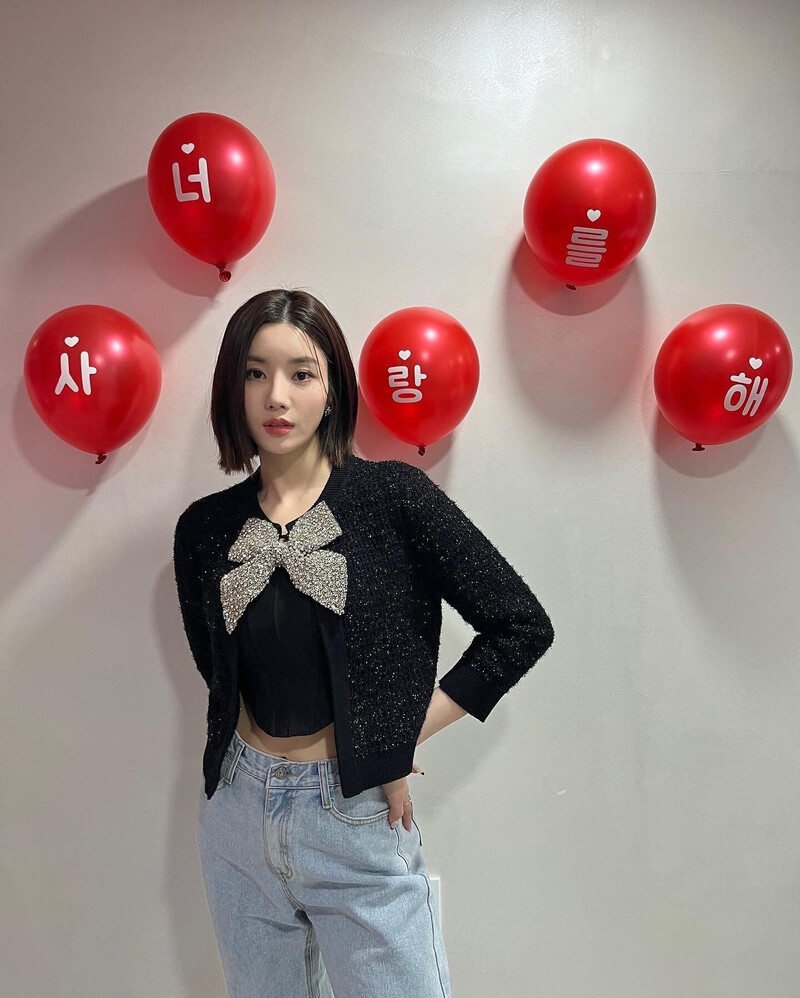 220327 Kwon Eunbi Instagram Update documents 1