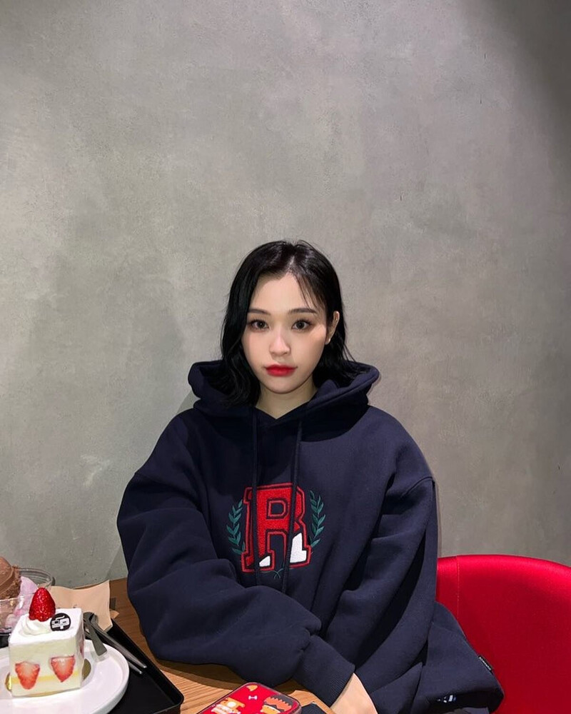 220407 Dreamcatcher Gahyeon Instagram Update documents 7