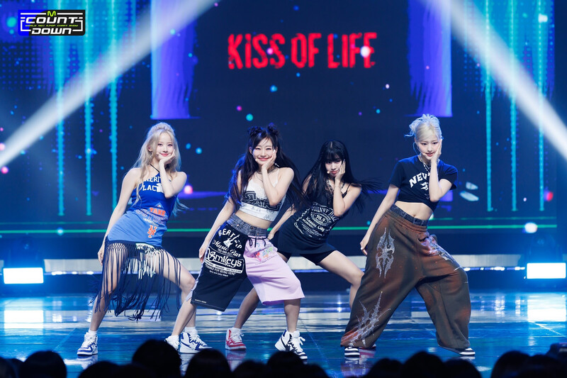 230727 KISS OF LIFE - 'Shhh' at M COUNTDOWN documents 1