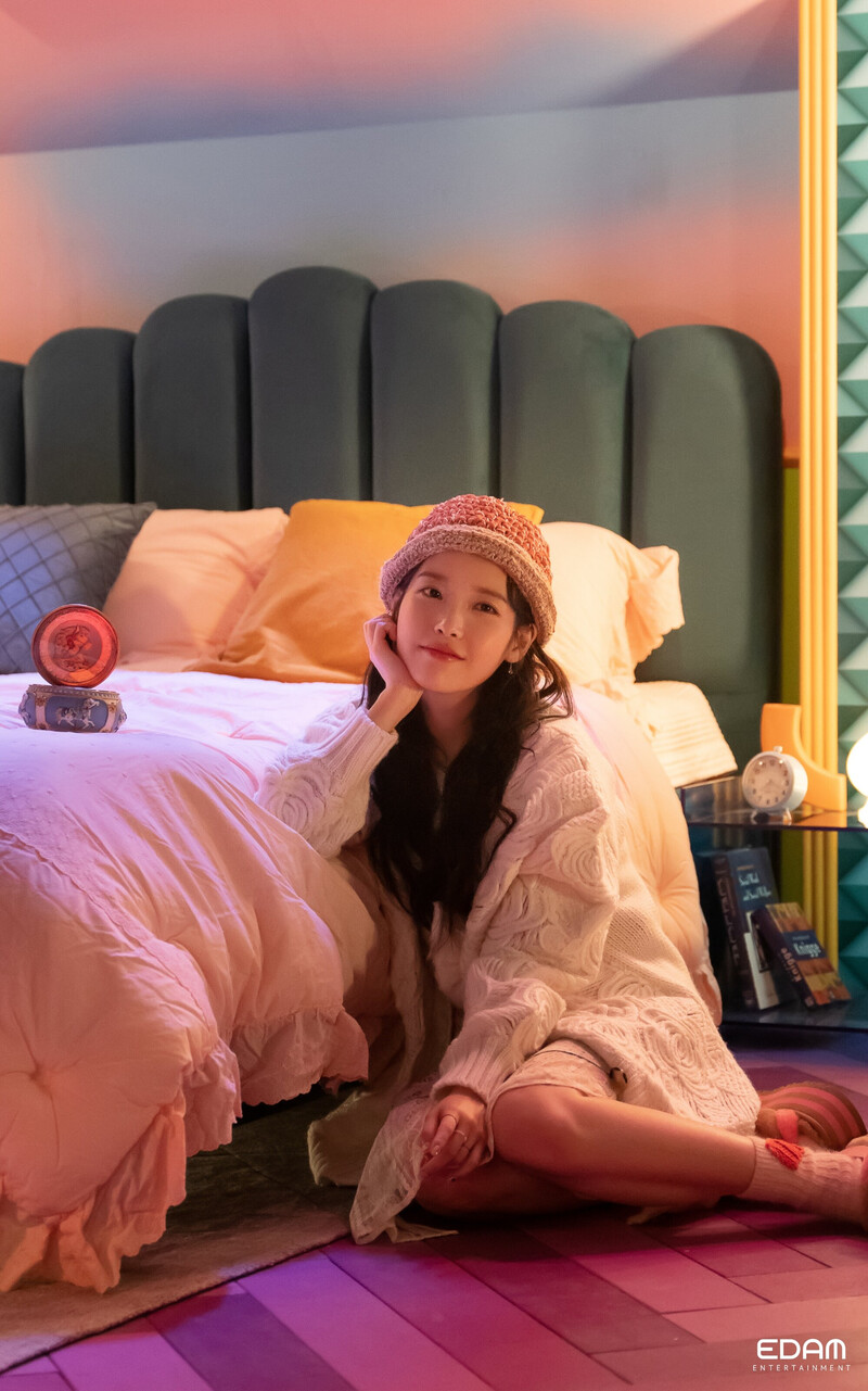 211020 EDAM Naver Post - IU 'strawberry moon' MV Behind documents 7