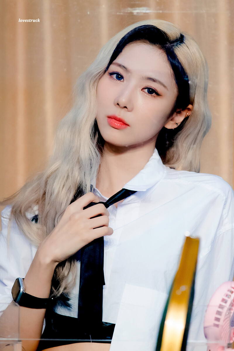 220424 Dreamcatcher Yoohyeon documents 6