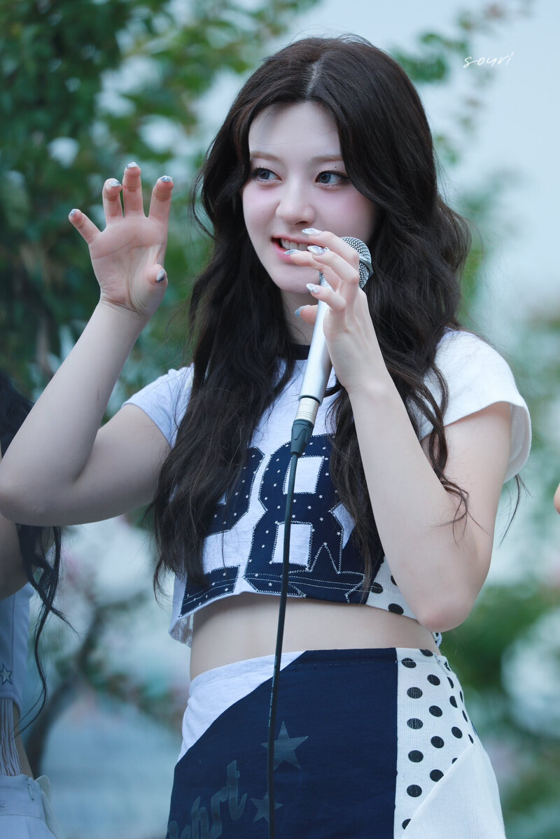 240705 STAYC Seeun - Music Bank Mini Fanmeeting documents 8