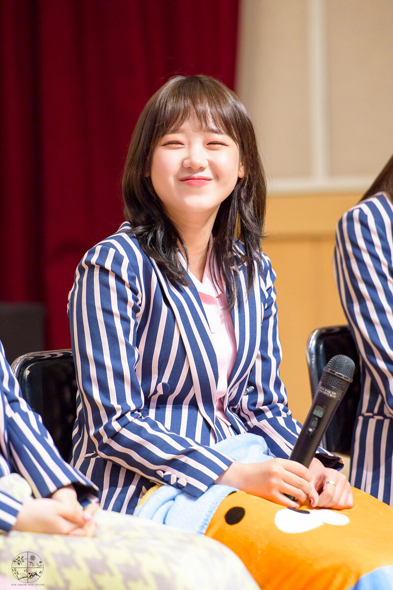 180401 Weki Meki Yoojung at Songpa & Jungu 'Lucky' Fansigns documents 3