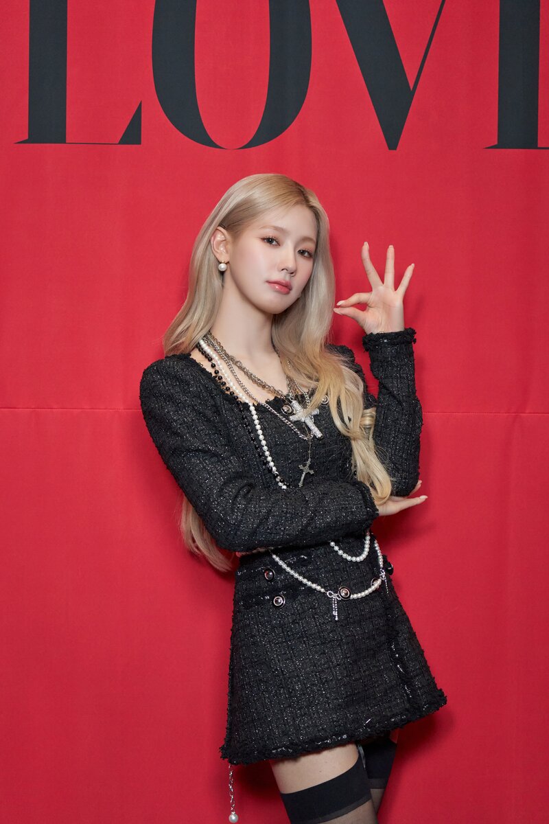 221017 (G)I-DLE Miyeon - 'X-LOVE-SHOW' documents 3