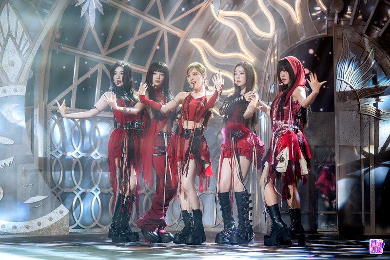 240630 Red Velvet - 'Cosmic' at Inkigayo documents 1
